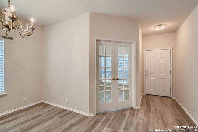 Building Photo - One-Story Beauty in Stone Oak