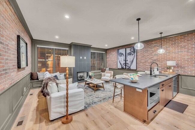 Building Photo - 1701 Portland Ave