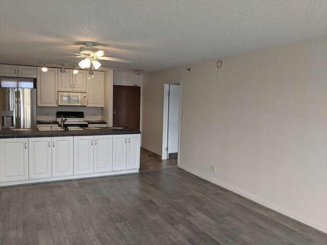 Building Photo - 5070 Likini St