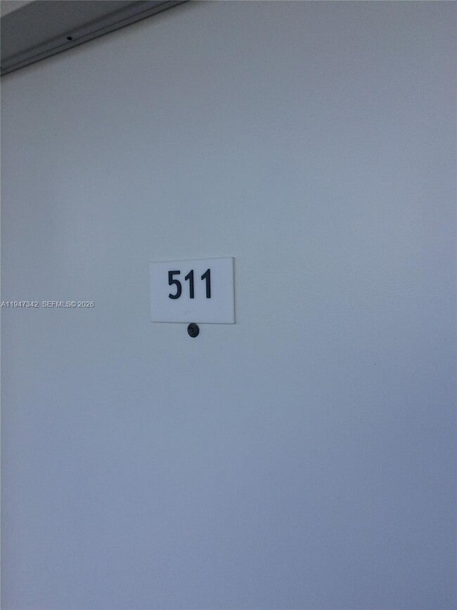 Building Photo - 1801 S Treasure Dr