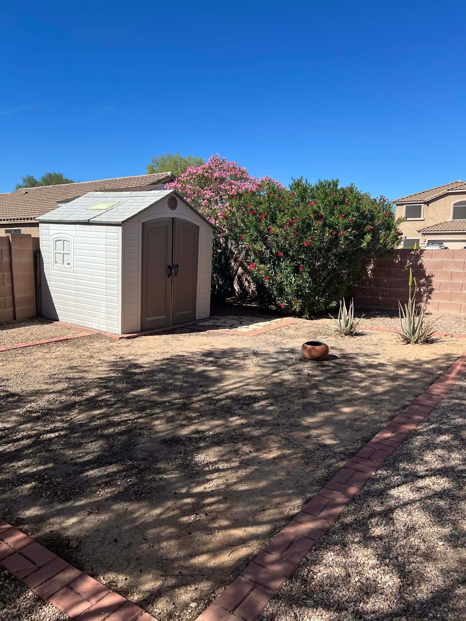 Building Photo - 8855 N Moonfire Dr