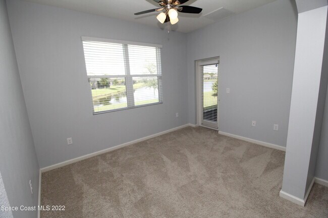 Building Photo - 884 Musgrass Cir