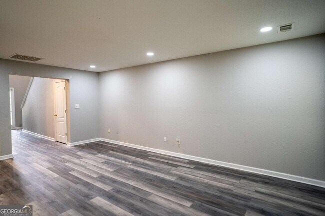 Building Photo - 3243 Newtons Crest Cir