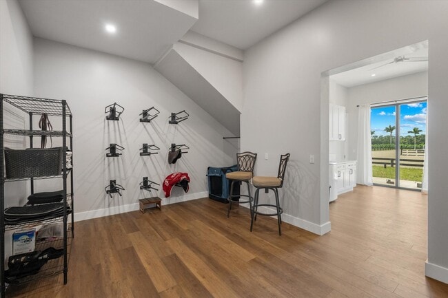 Building Photo - 16175 Deer Path Ln