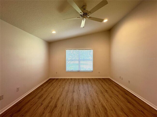 Building Photo - 23741 Coral Ridge Ln