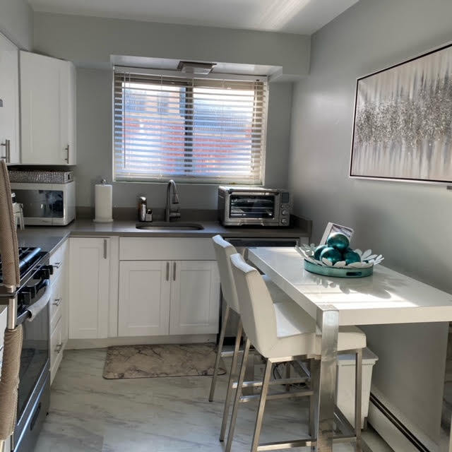 ... and Quartz Countertops - 1119 Greenleaf Ave