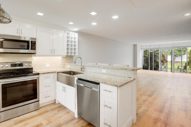 Building Photo - 4242 Deste Ct
