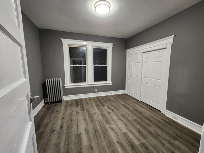 Building Photo - 22 Davis Ave