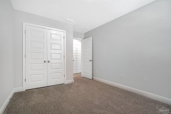 Building Photo - 7104 Cedar Grv Wy