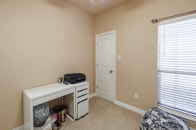 Building Photo - For Lease