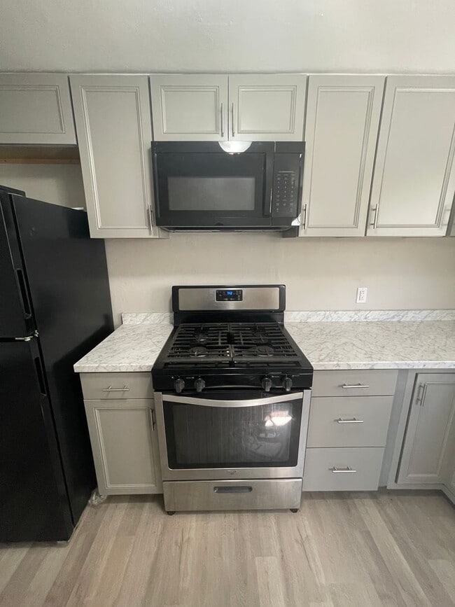 Building Photo - 139 Rodilin Dr