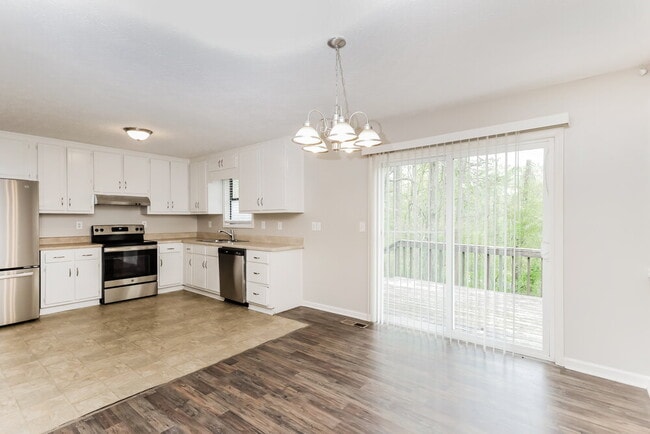 Building Photo - 4031 Cindy Dr