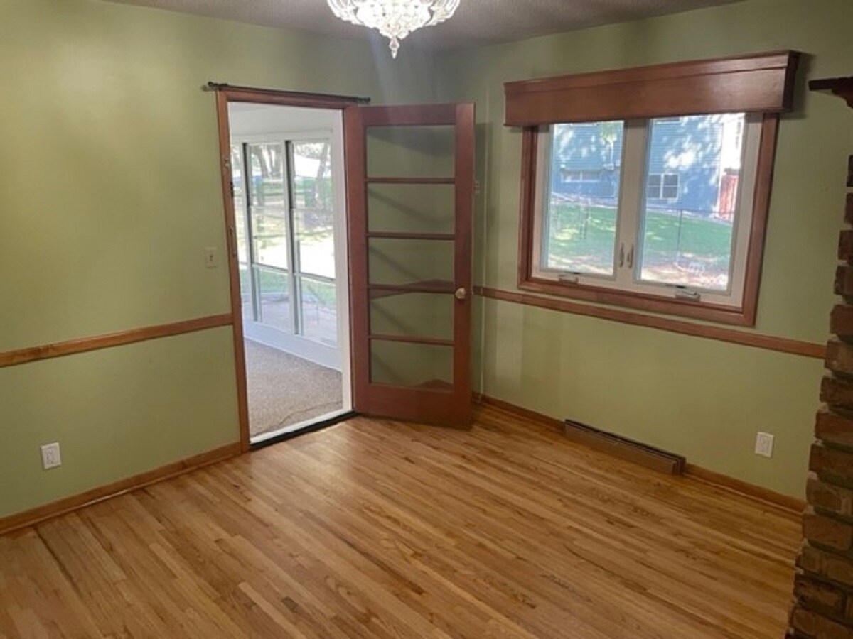 Building Photo - 401 Rhode Island Ave S