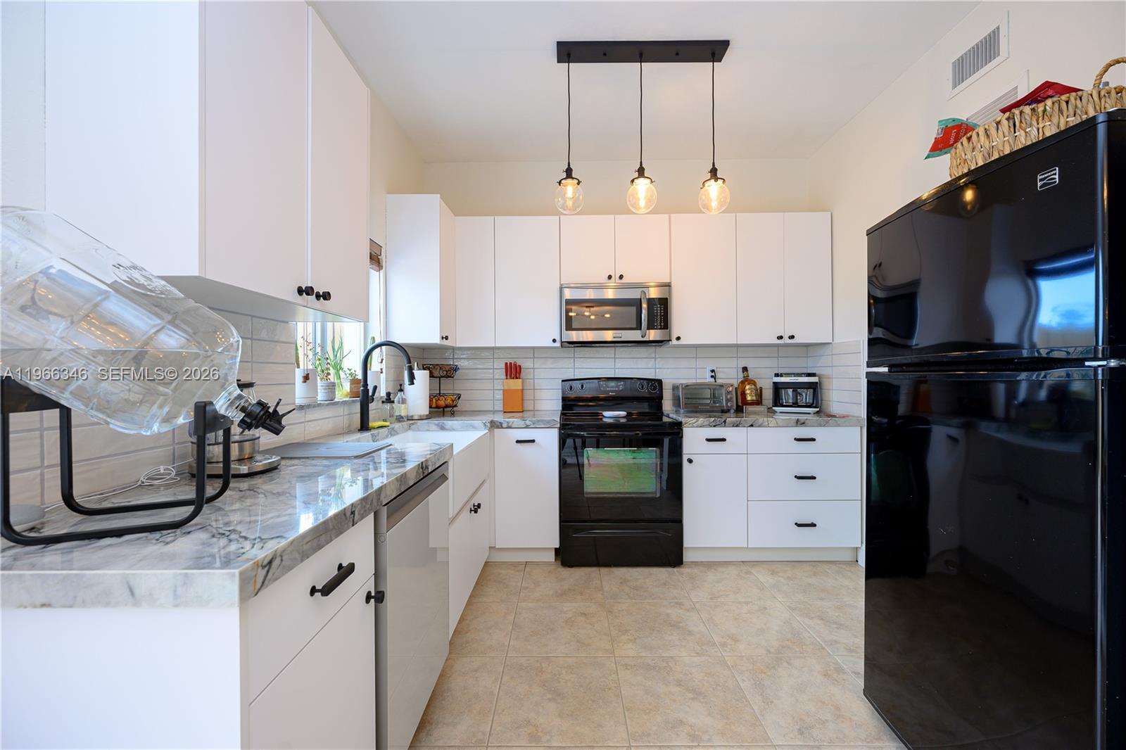 Building Photo - 17815 NW 74th Ct