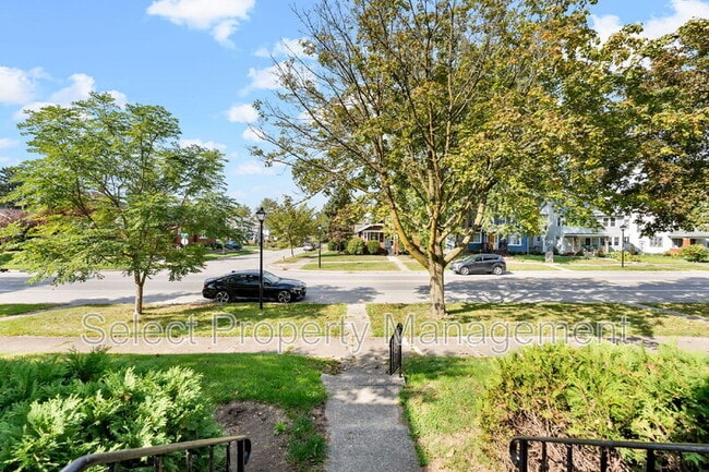 Building Photo - 1202 N Anthony Blvd