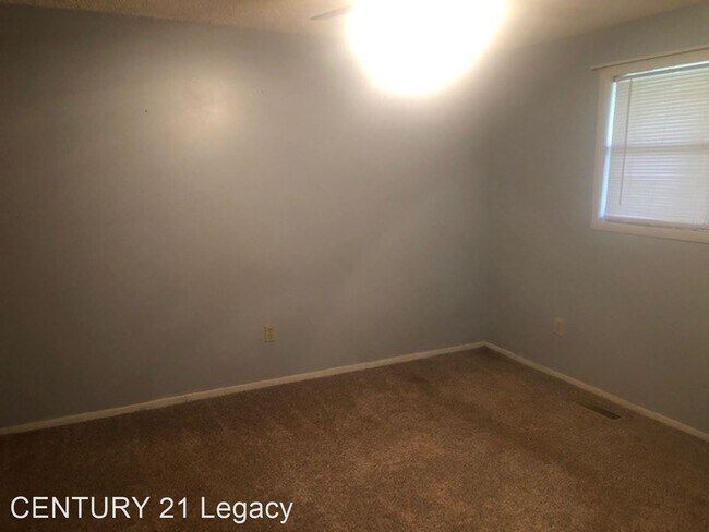 Building Photo - 3 br, 2 bath House - 1131 Friendship Way