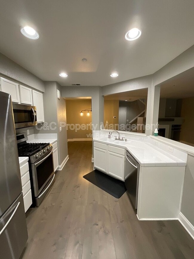 Building Photo - 6221 Barb Werner Ln