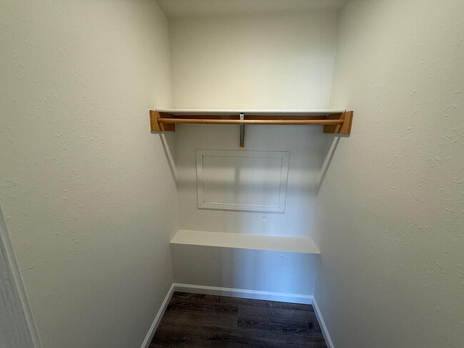 Building Photo - 1417 Raleigh Dr