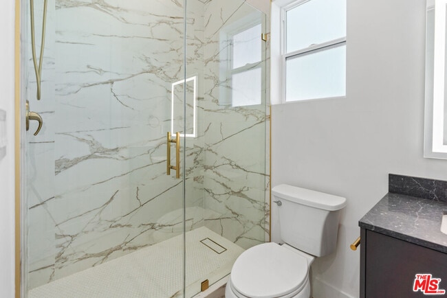 Building Photo - 15224 W Holyland Dr