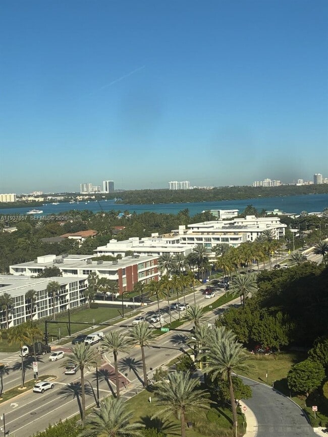 Building Photo - 10185 Collins Ave