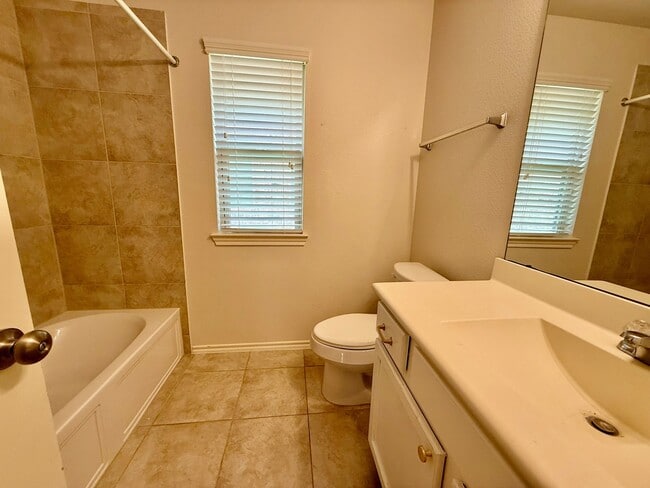 Building Photo - 3643 Goldleaf Trail Dr