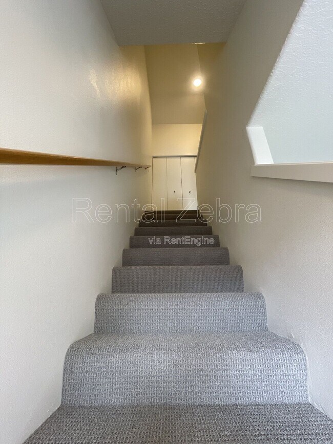 Building Photo - 6702 SE 80th Ave