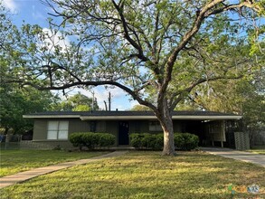 Building Photo - 1407 Hummingbird Ln