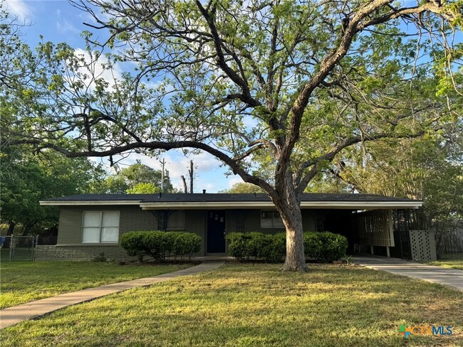 Primary Photo - 1407 Hummingbird Ln