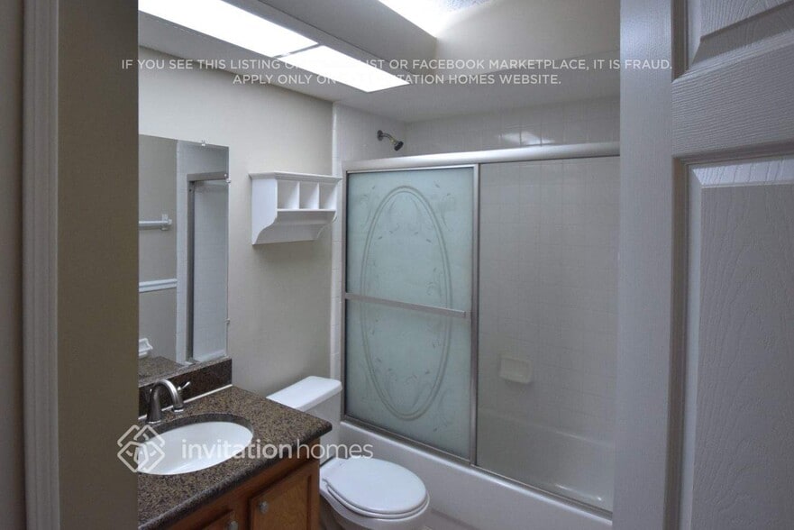 Building Photo - 9566 Southbrook Dr