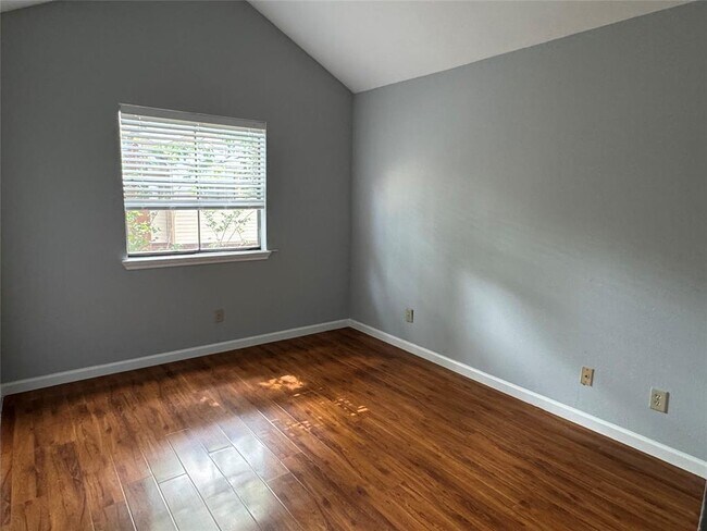 Building Photo - 1103 Dulles Ave