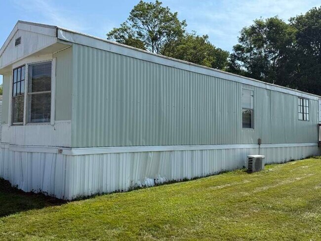 Building Photo - 107 Gouge Dr
