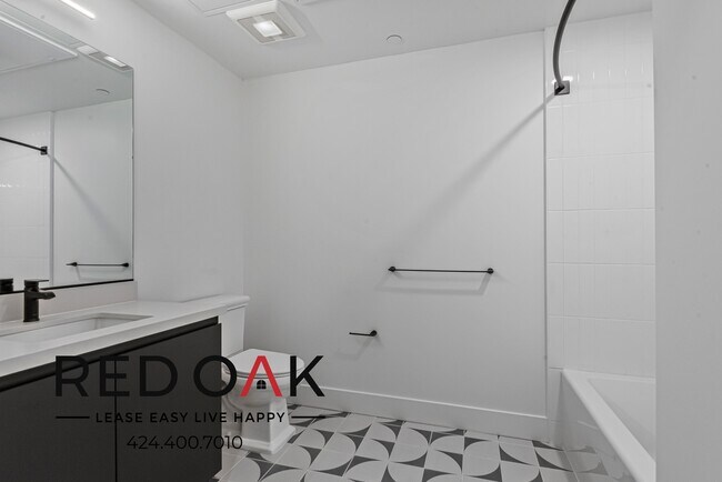 Building Photo - 3450 W 43rd St