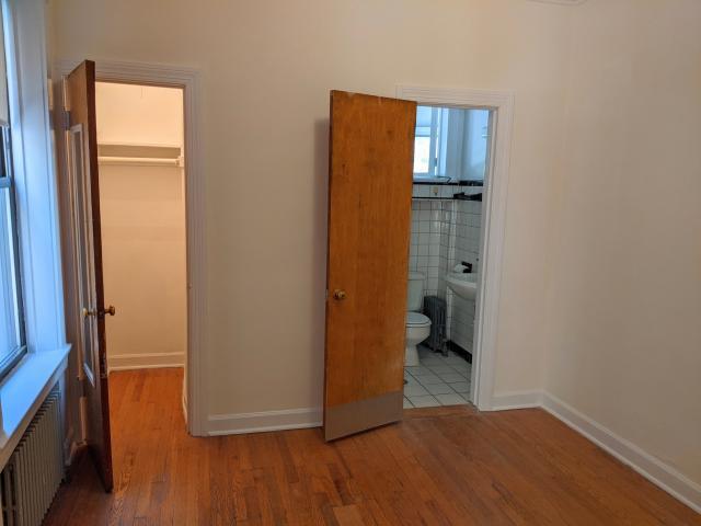 Building Photo - 1 bedroom in Chicago IL 60626