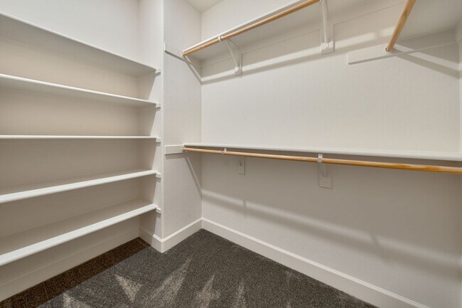 Building Photo - Luxury 5 Bedroom Home in Serrano – Spaciou...