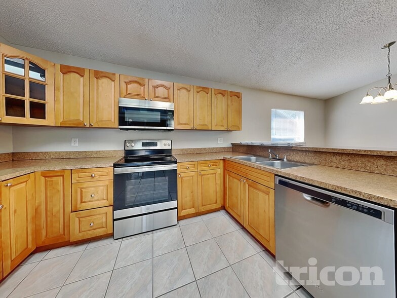 Building Photo - 914 Whisper Lake Dr