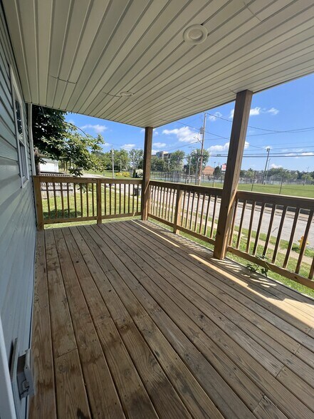 Building Photo - 454 Kling St