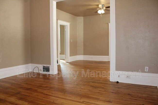 Building Photo - 322 W Routt Ave