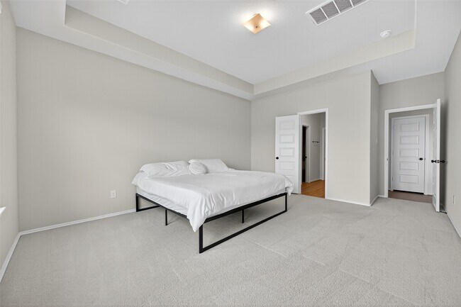 Building Photo - 22827 Xanthos St