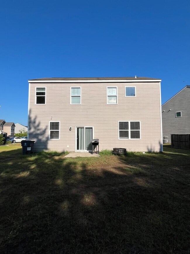 Building Photo - 751 Stradleigh Ct