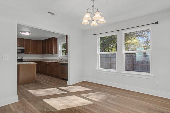 Building Photo - 5230 Richburg St