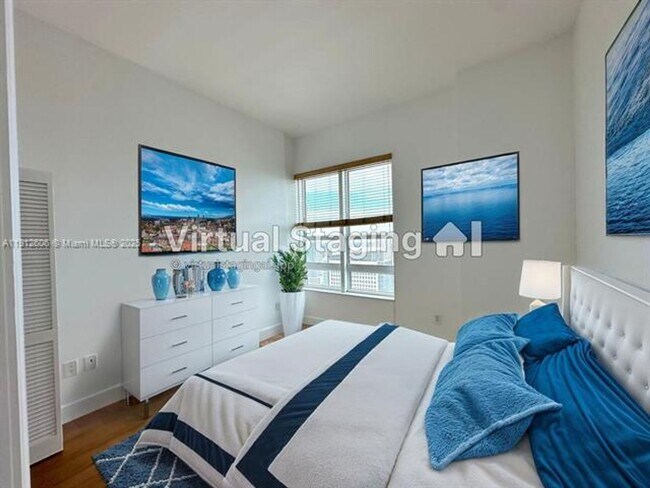 Building Photo - 950 Brickell Bay Dr