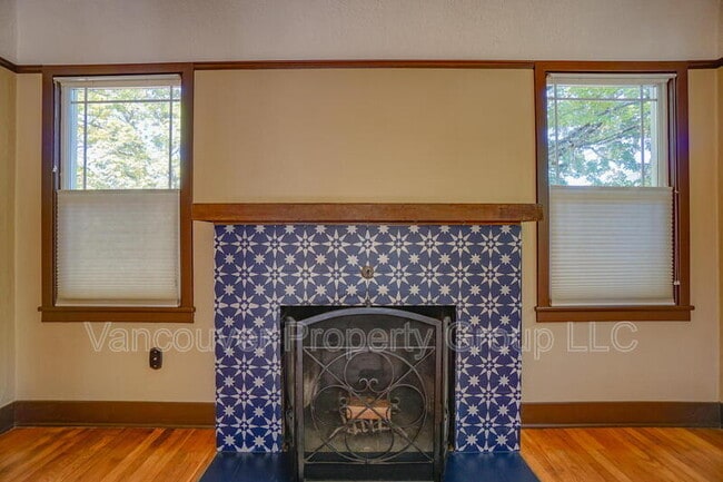 Building Photo - 2814 H St