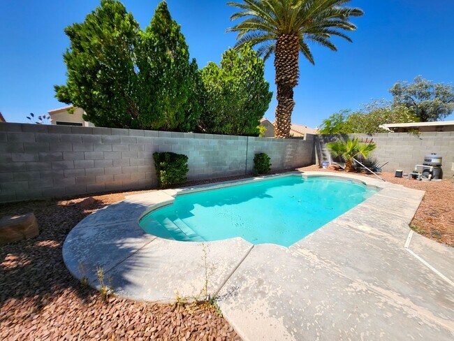 Building Photo - 137 Windy Creek Ave