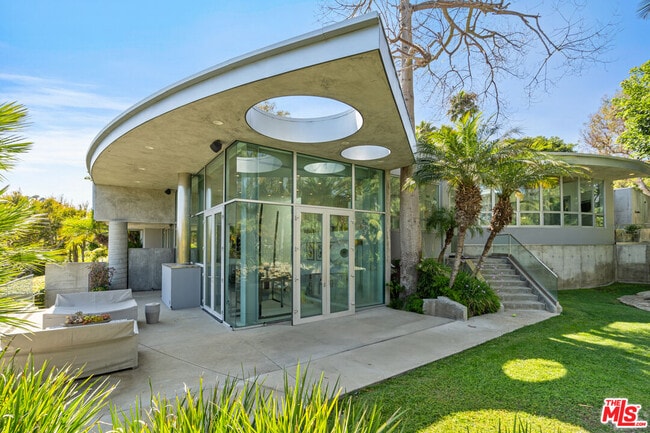 Building Photo - 28775 Sea Ranch Way
