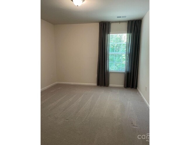 Building Photo - 141 W Morehouse Ave