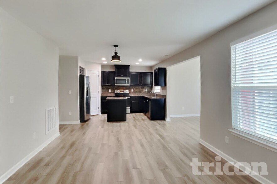 Building Photo - 2902 Cherry Point Ln