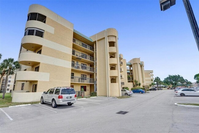 Primary Photo - 6475 W Oakland Park Blvd