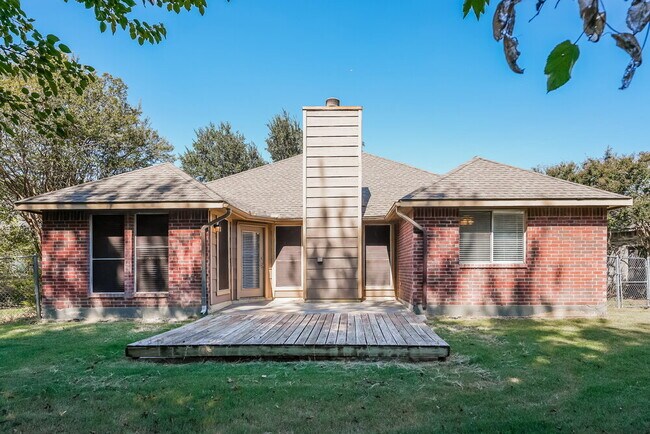 Building Photo - 316 Winnipeg Dr