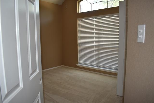 Building Photo - 4207 Sarasota Ln