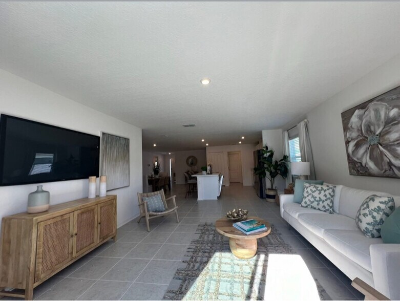 Building Photo - 4 Pritchard Dr